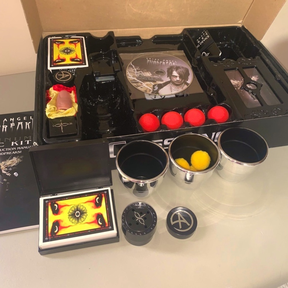 52 Piece Microscope Set and Criss Angel Ultimate Magic Kit - Picture 4 of 6